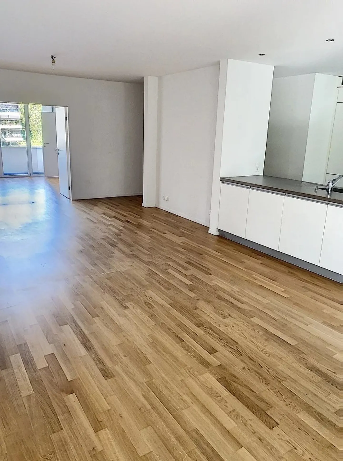 Appartement spacieux avec jardin - Photo 10 sur 11