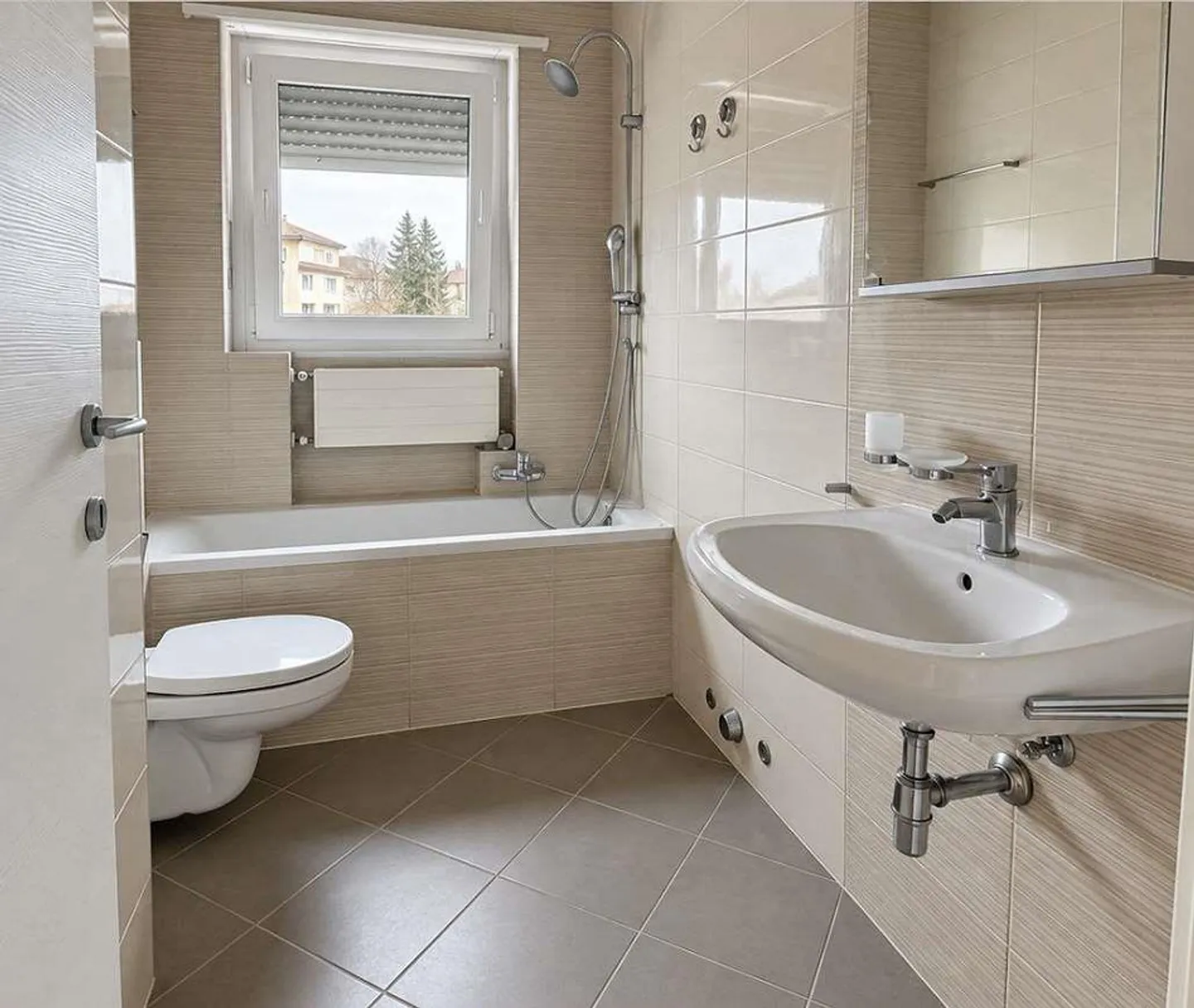 Mendrisio : appartement lumineux de 3,5 pièces avec balcon près du centre - Photo 5 sur 6