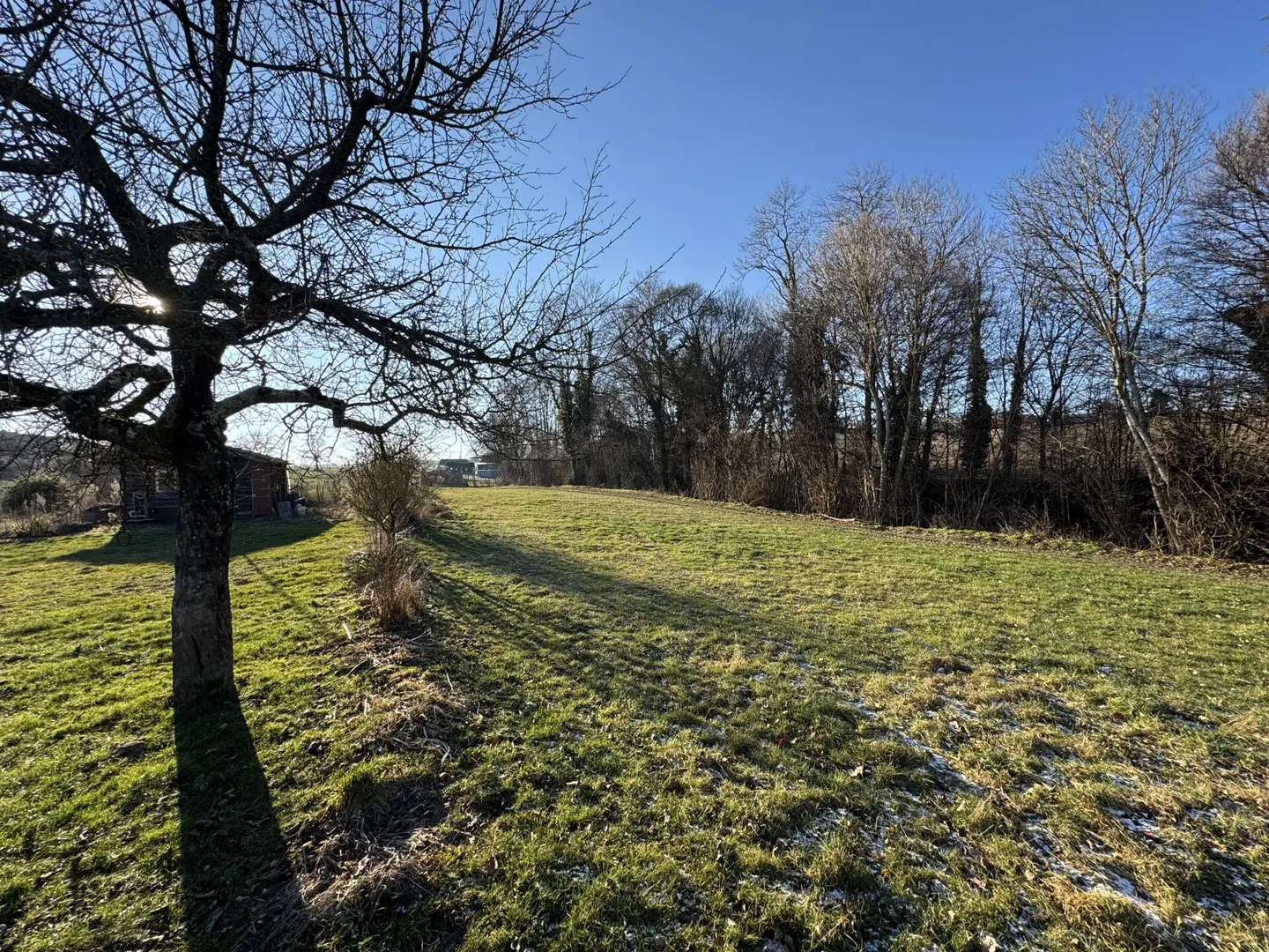 Detached Chalet in an Industrial Area with Development Potential - Photo 14 of 14