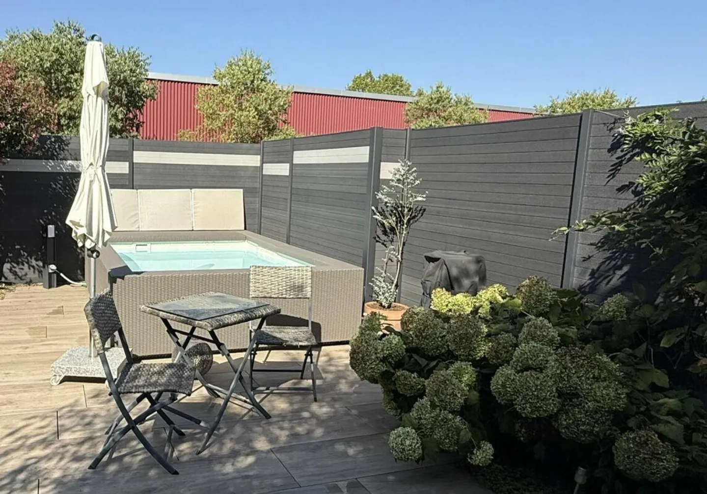 Spacious corner single-family house with 160m2 of living space. - Photo 7 of 18