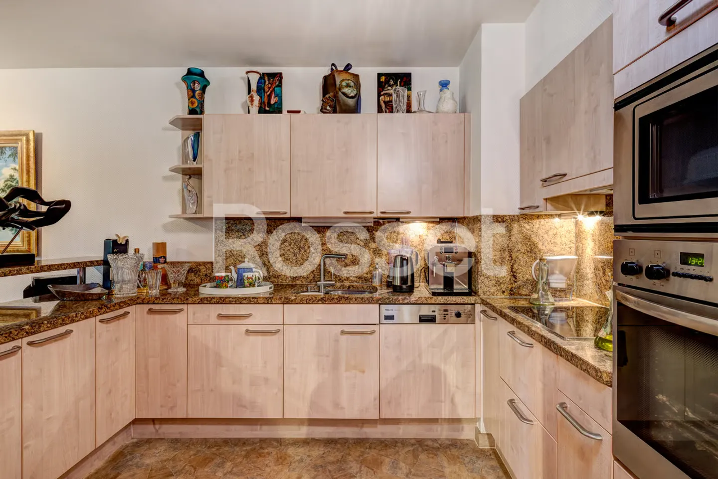 Bright apartment with terrace, close to the lake and shops - Photo 4 of 4