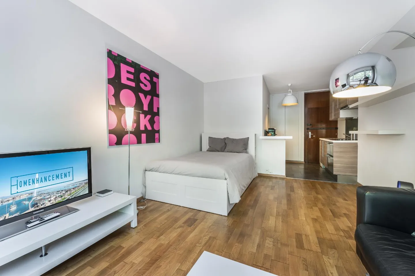 Bright & well-located studio in Charmilles, Geneva - Photo 3 of 5