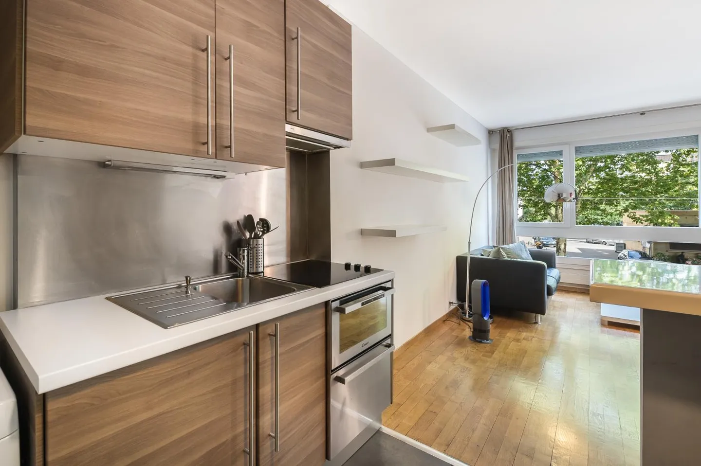 Bright & well-located studio in Charmilles, Geneva - Photo 4 of 5