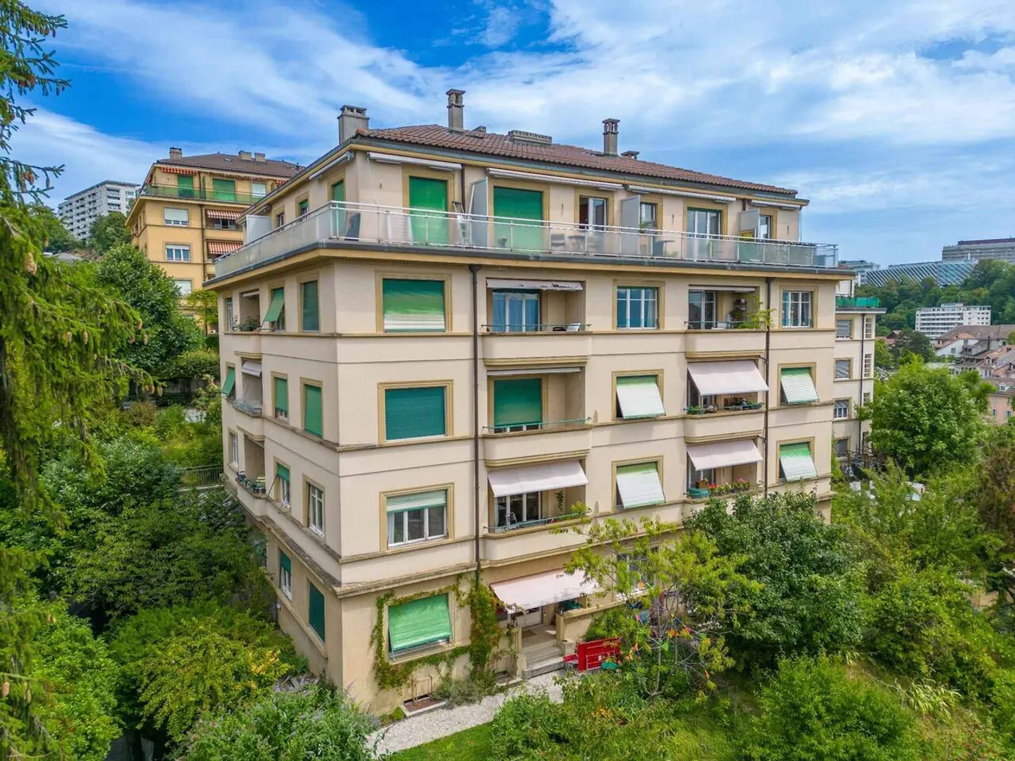 Attique d'exception de 1.5 pièce avec vue imprenable sur le lac - Photo 7 of 7