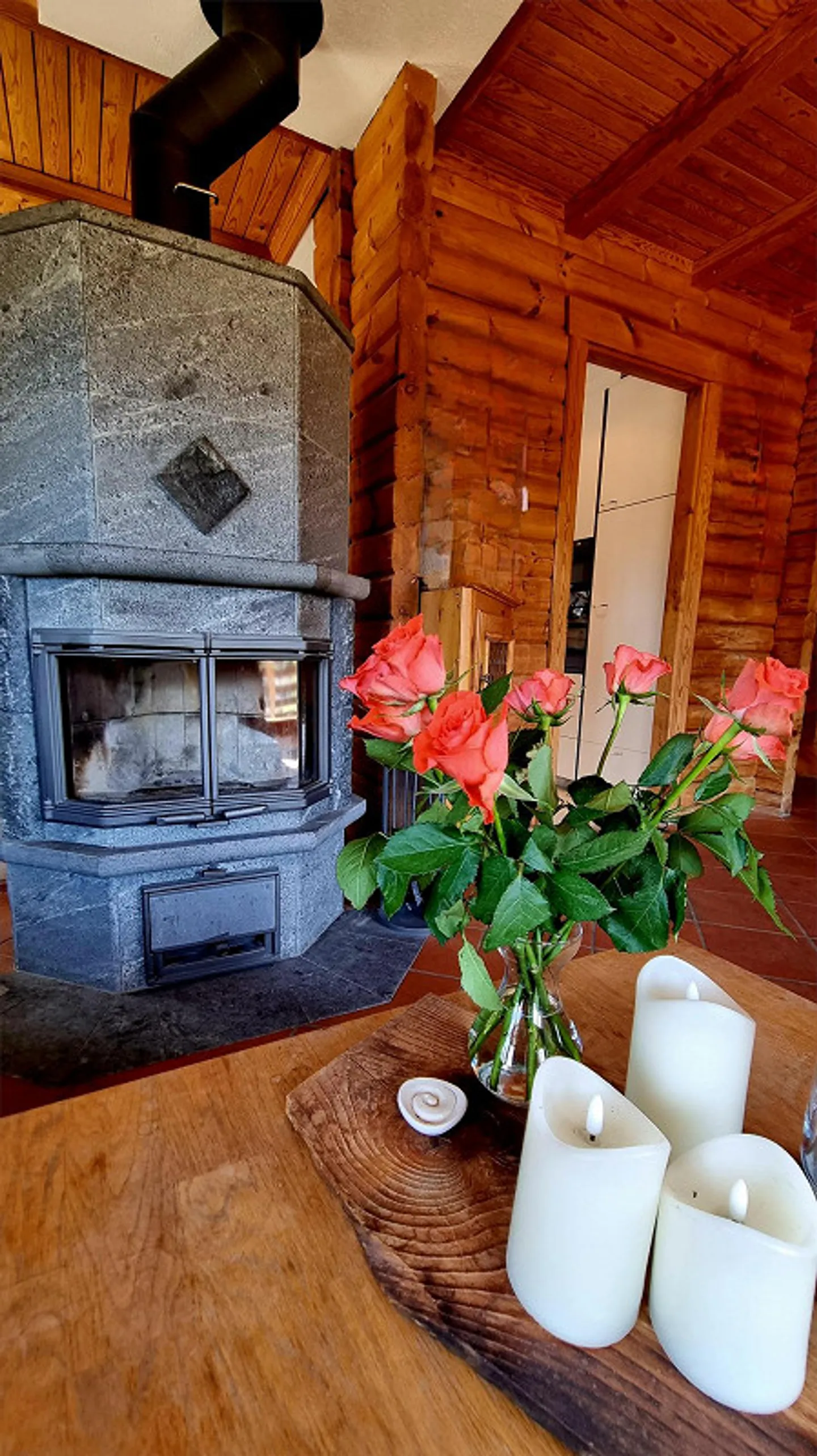 Large 7 ½-room single-family house with a dream pool and panoramic view - Photo 13 of 17