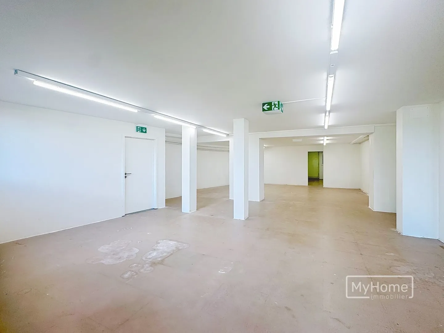 Professional space for rent 250 m2 in the historic center of Orbe - Photo 3 of 7