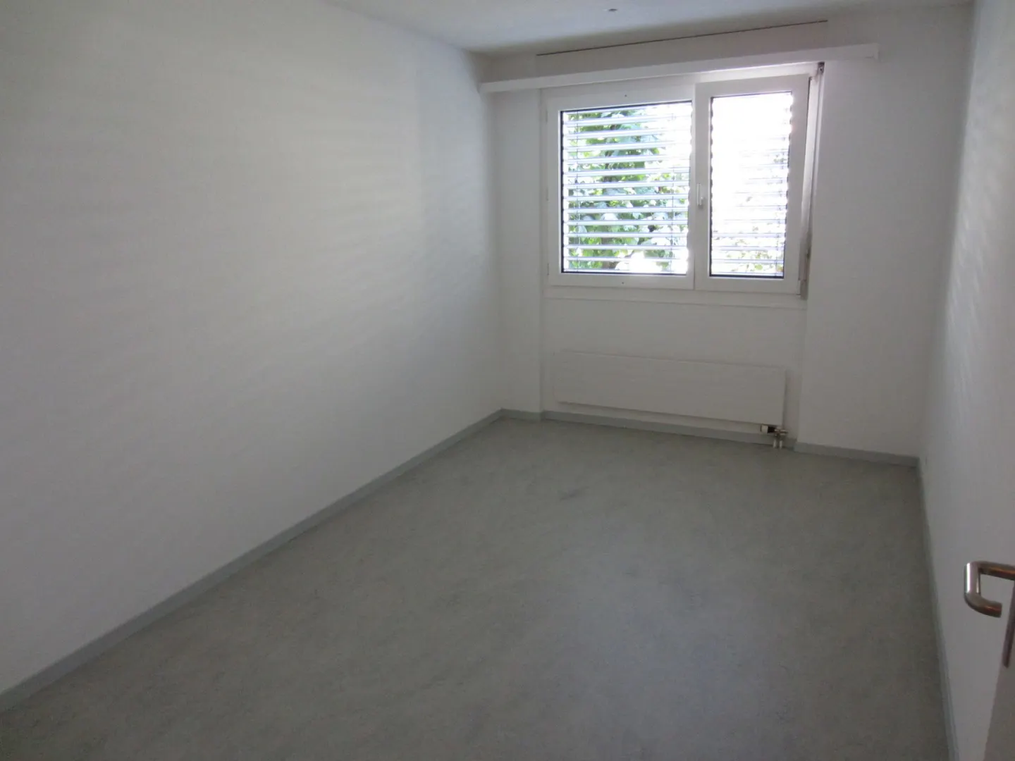 Large 3.5-room apartment in a central location - Photo 6 of 8