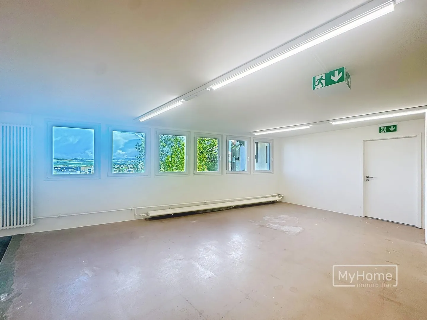 Professional space for rent 250 m2 in the historic center of Orbe - Photo 5 of 7