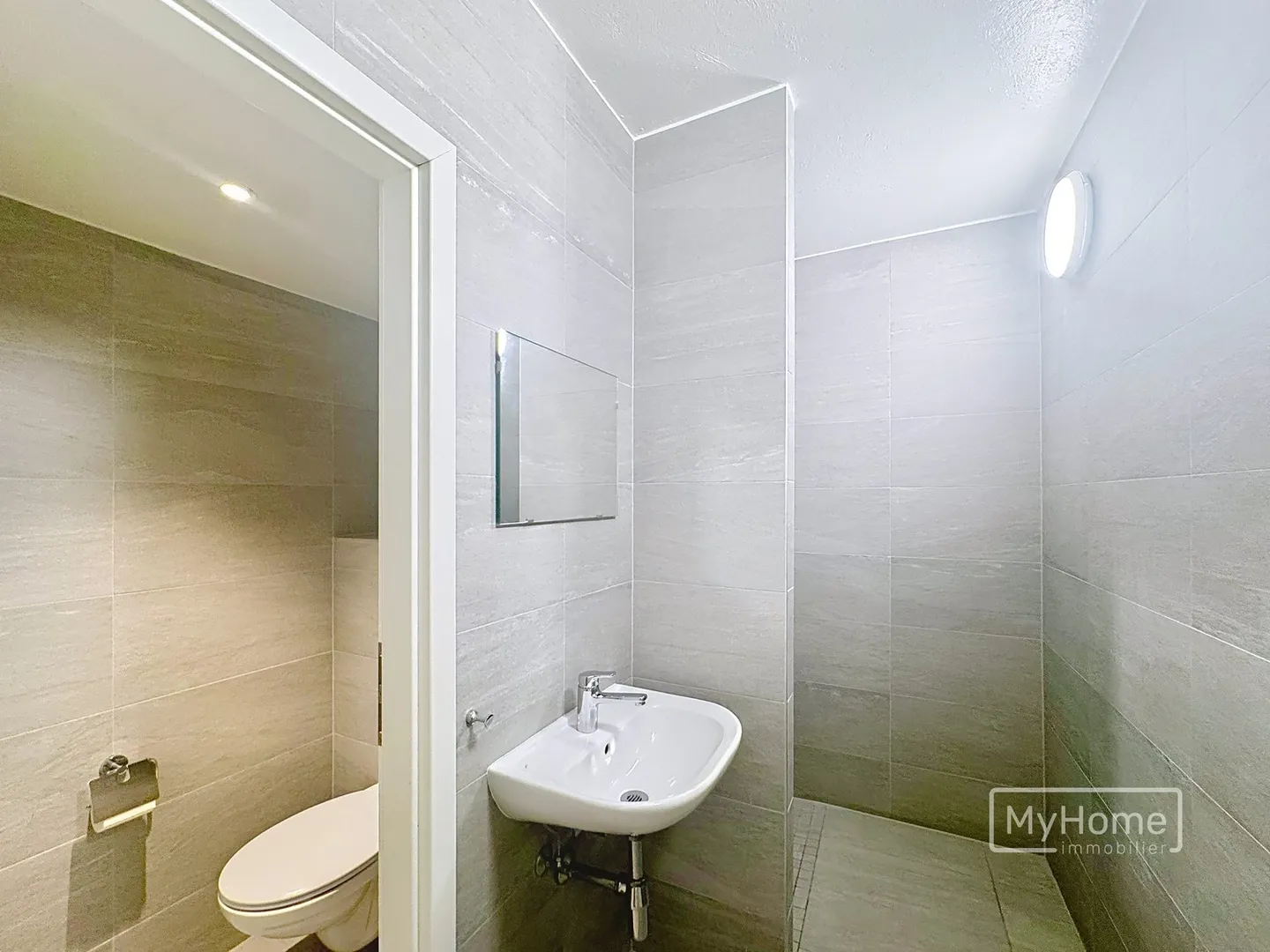 Professional space for rent 250 m2 in the historic center of Orbe - Photo 7 of 7
