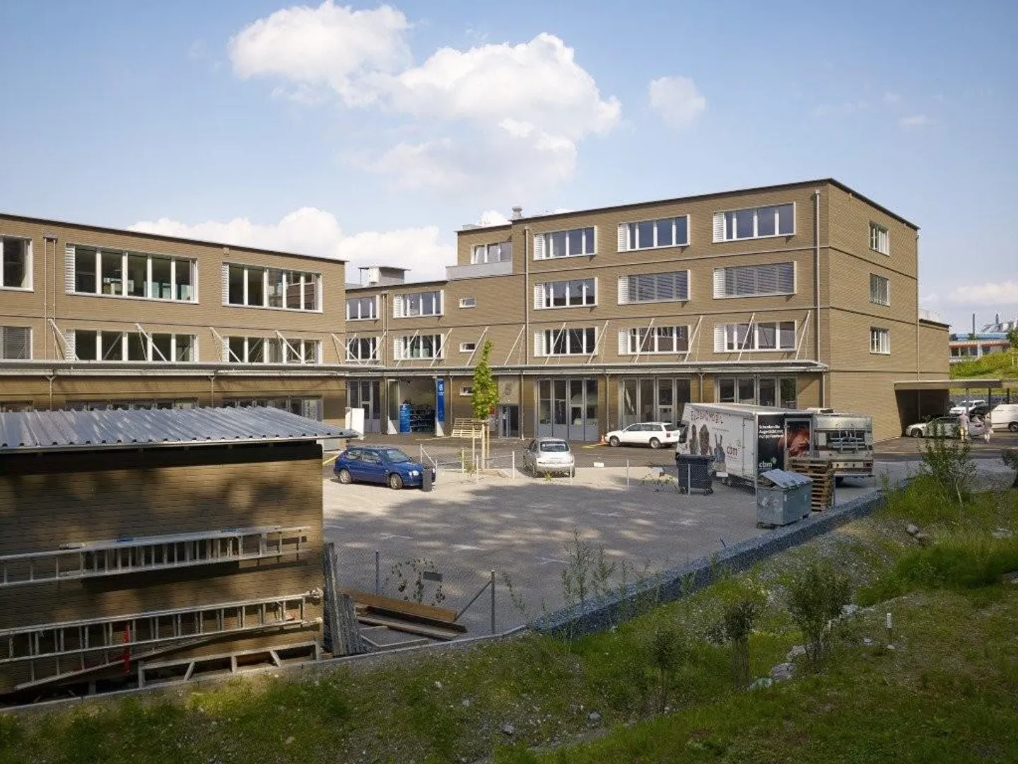 Edificio ad uso misto in affitto - Foto 1 di 3