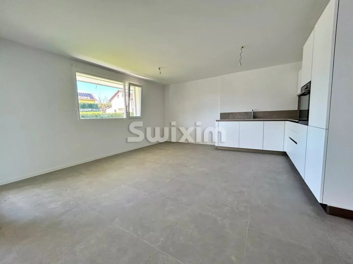 3.5 Room Apartment - Photo 3 of 7