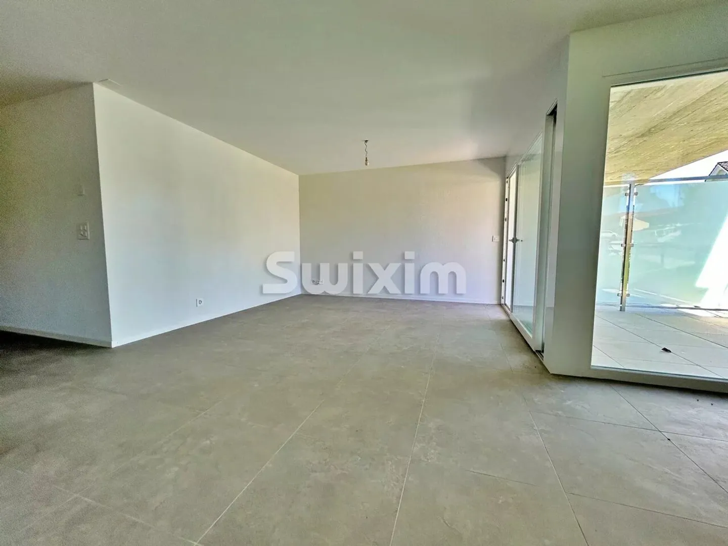3.5 Room Apartment - Photo 4 of 7