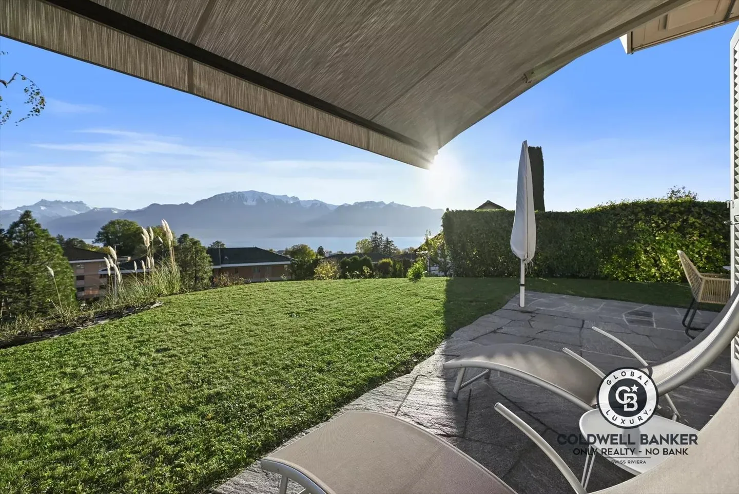 PRICE REDUCTION! SAINT-LEGIER - MAGNIFICENT VILLA WITH HIGH STANDARD - Photo 4 of 13