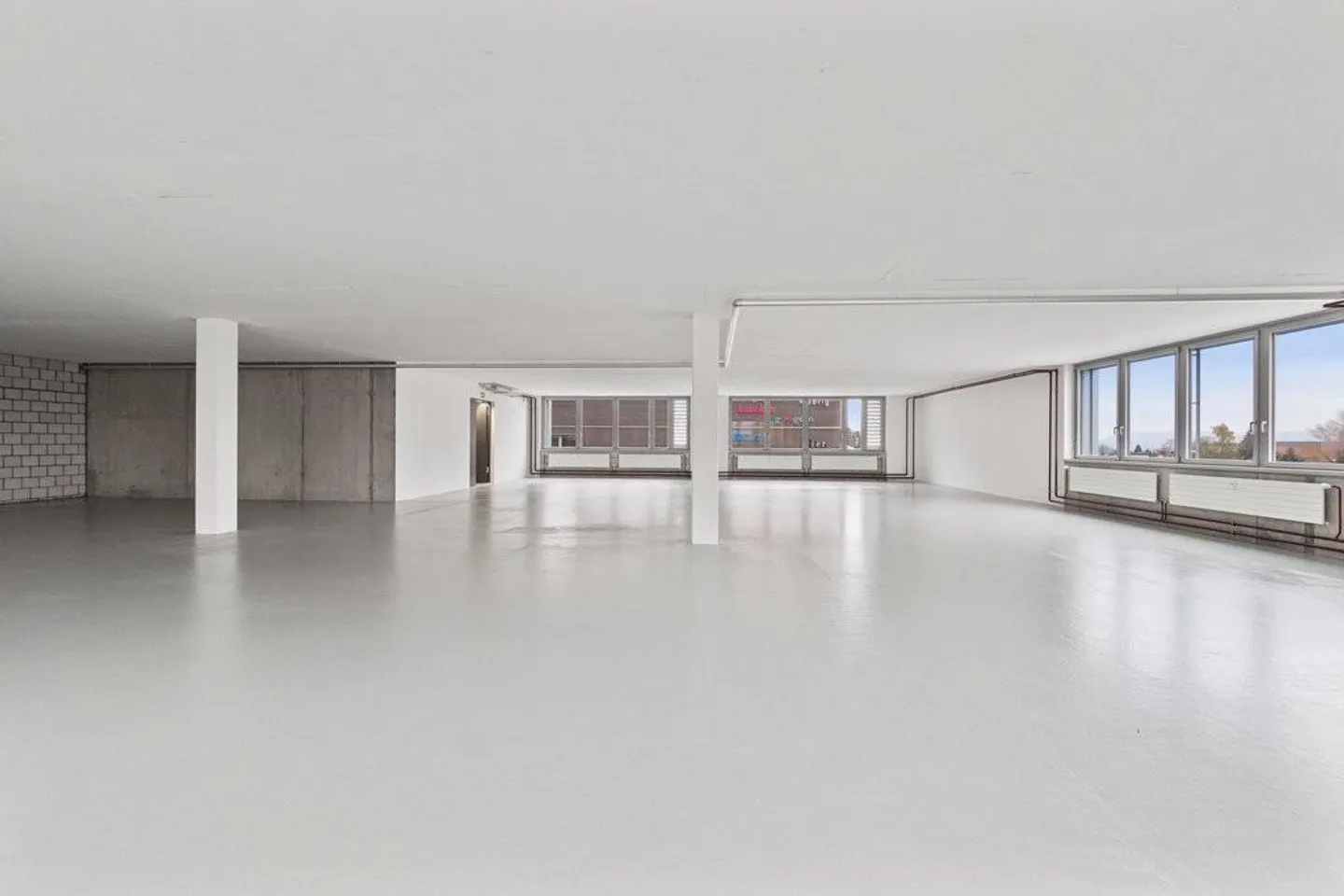 Edificio ad uso misto in affitto - Foto 3 di 3
