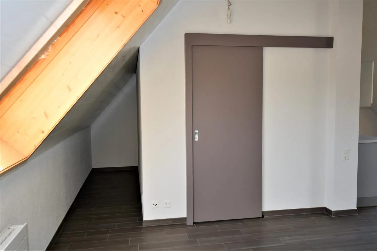 Studio 1 room - Photo 5 of 9