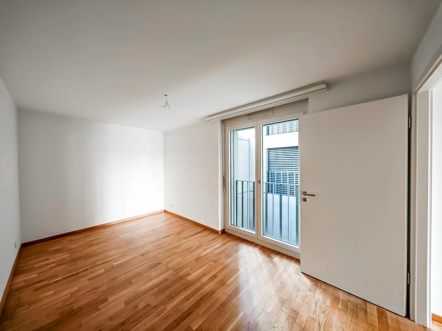 Two and a half room apartment on the 7th floor - Photo 4 of 6