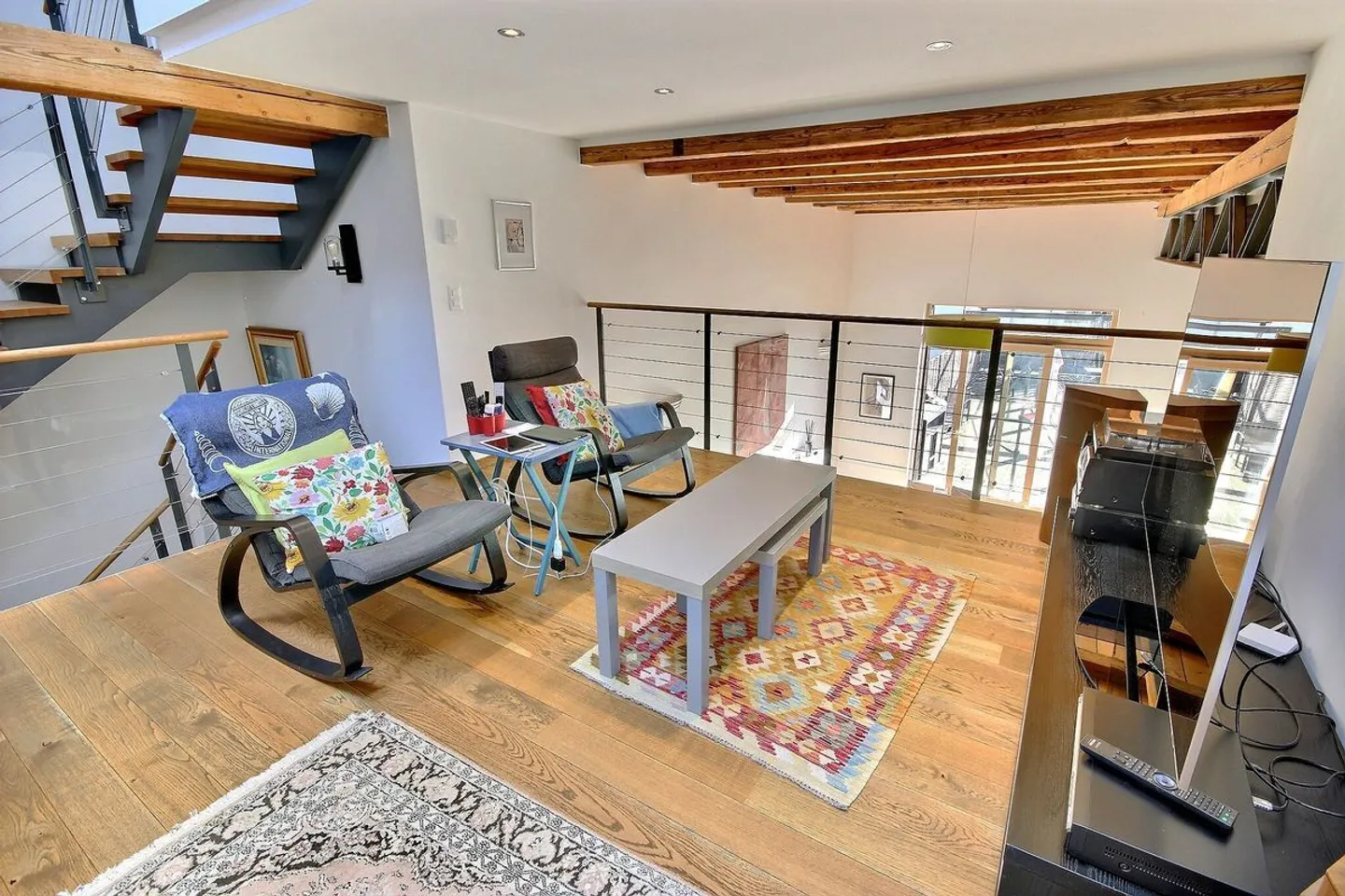 Triplex Éblouissant avec Terrasse - Photo 8 sur 13