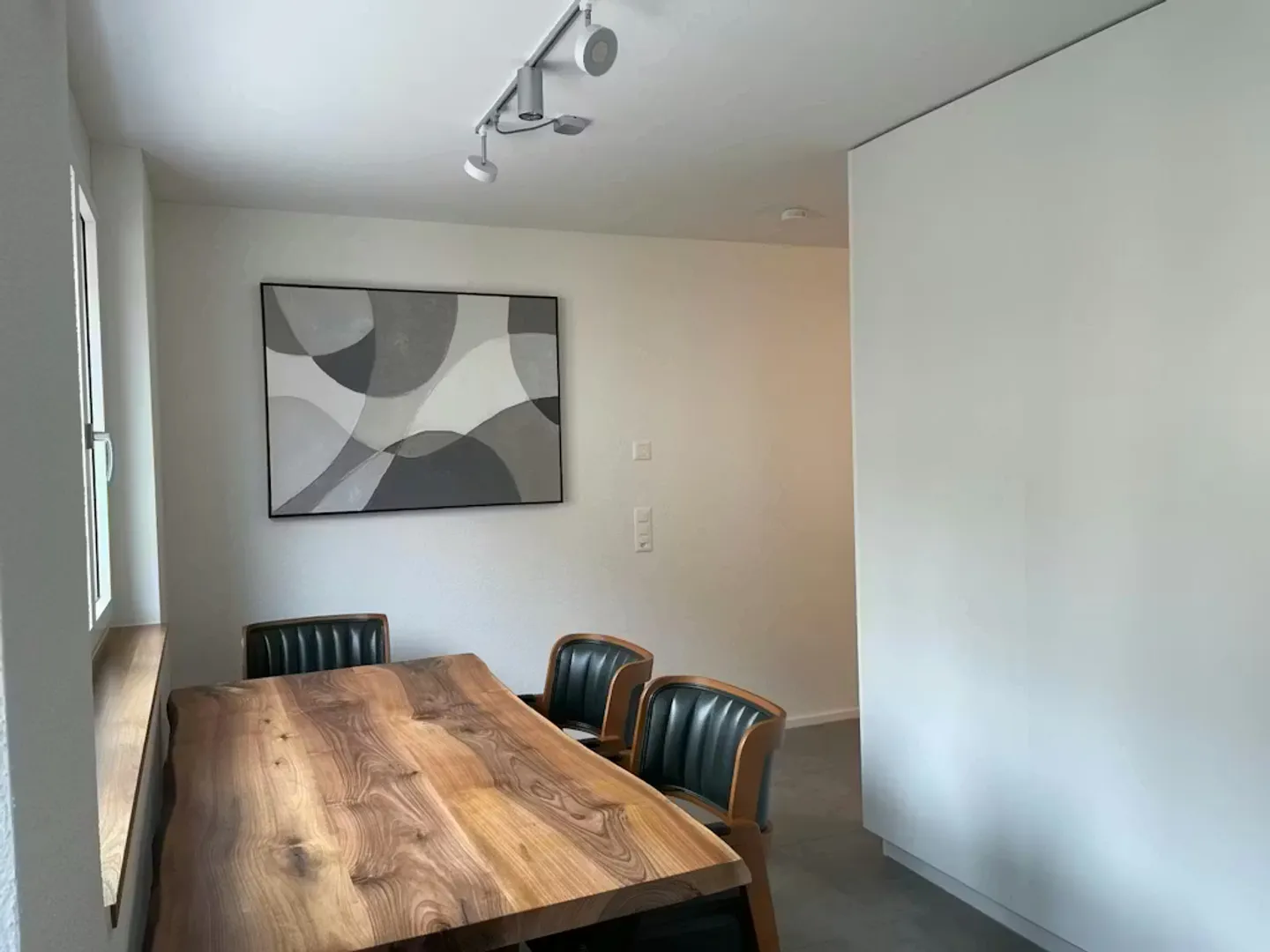 Charmantes Chalet in Zürich - Foto 2 von 10