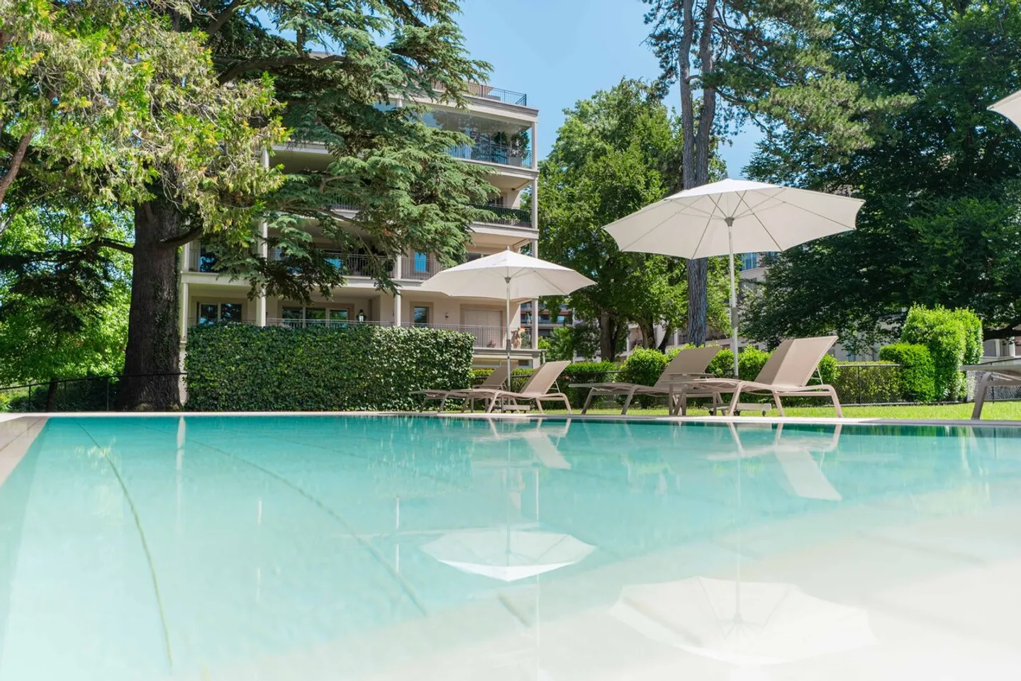 10-room Apartment - Photo 1 of 13