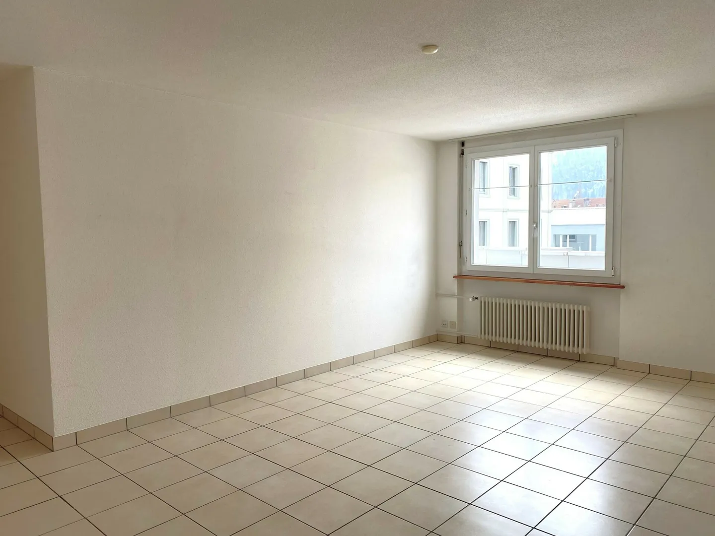 Schöne 3-Zimmer-Wohnung im 1. Stock mit Aufzug - Foto 2 von 7