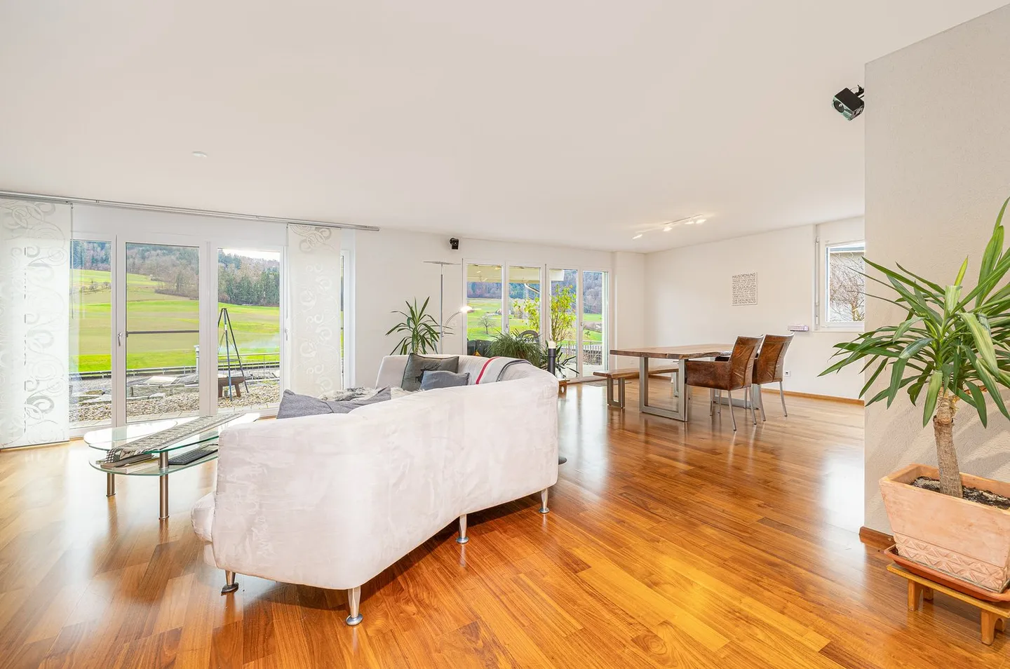 Modernes Doppelhaus mit Wellnessoase - Foto 3 von 18