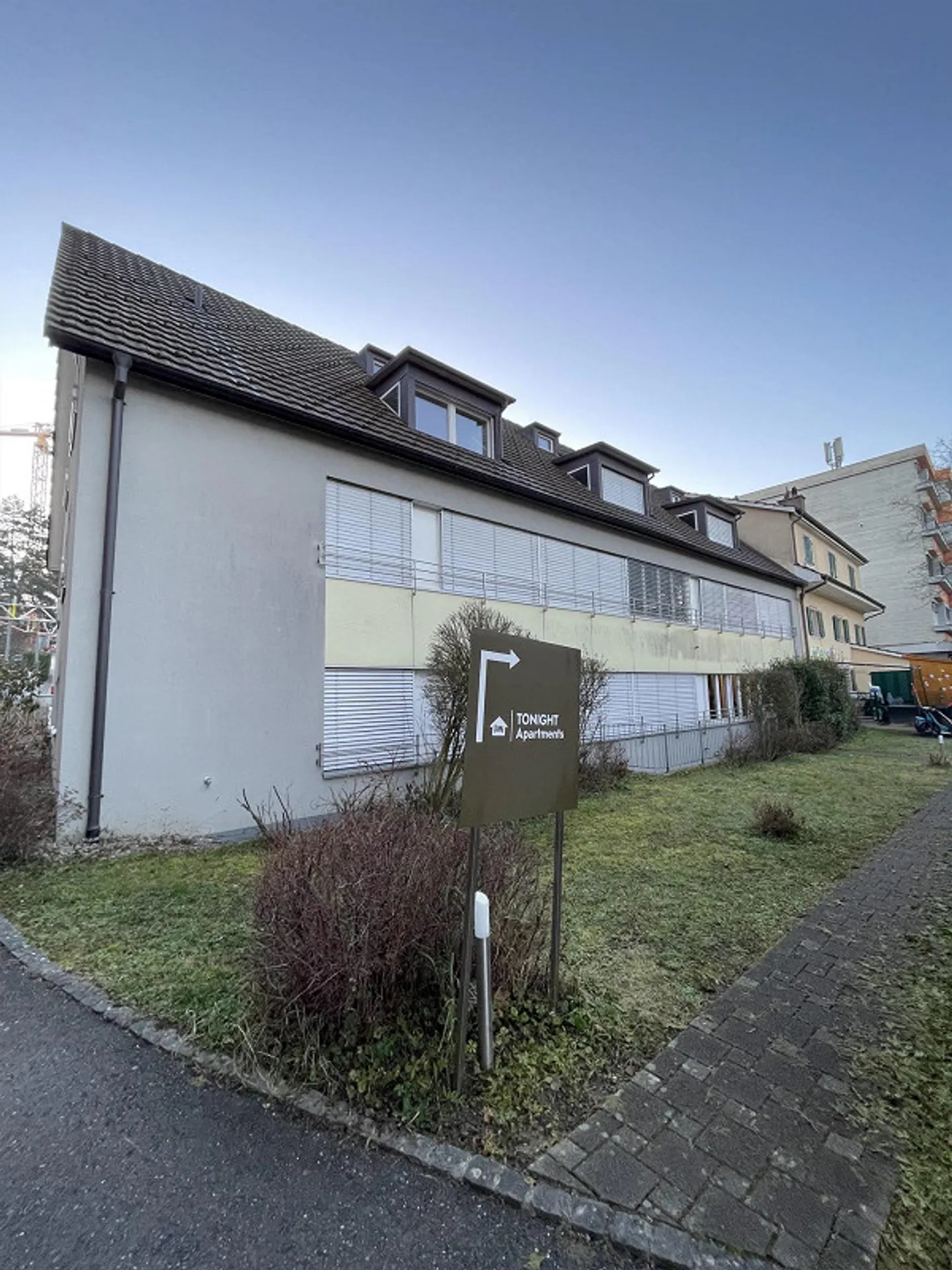 Appartement moderne de 3,5 pièces avec loggia - Photo 1 sur 9