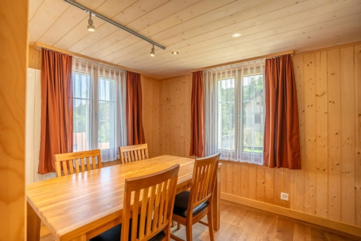 «Charmantes Wohnhaus im Grünen» - Foto 5 von 11