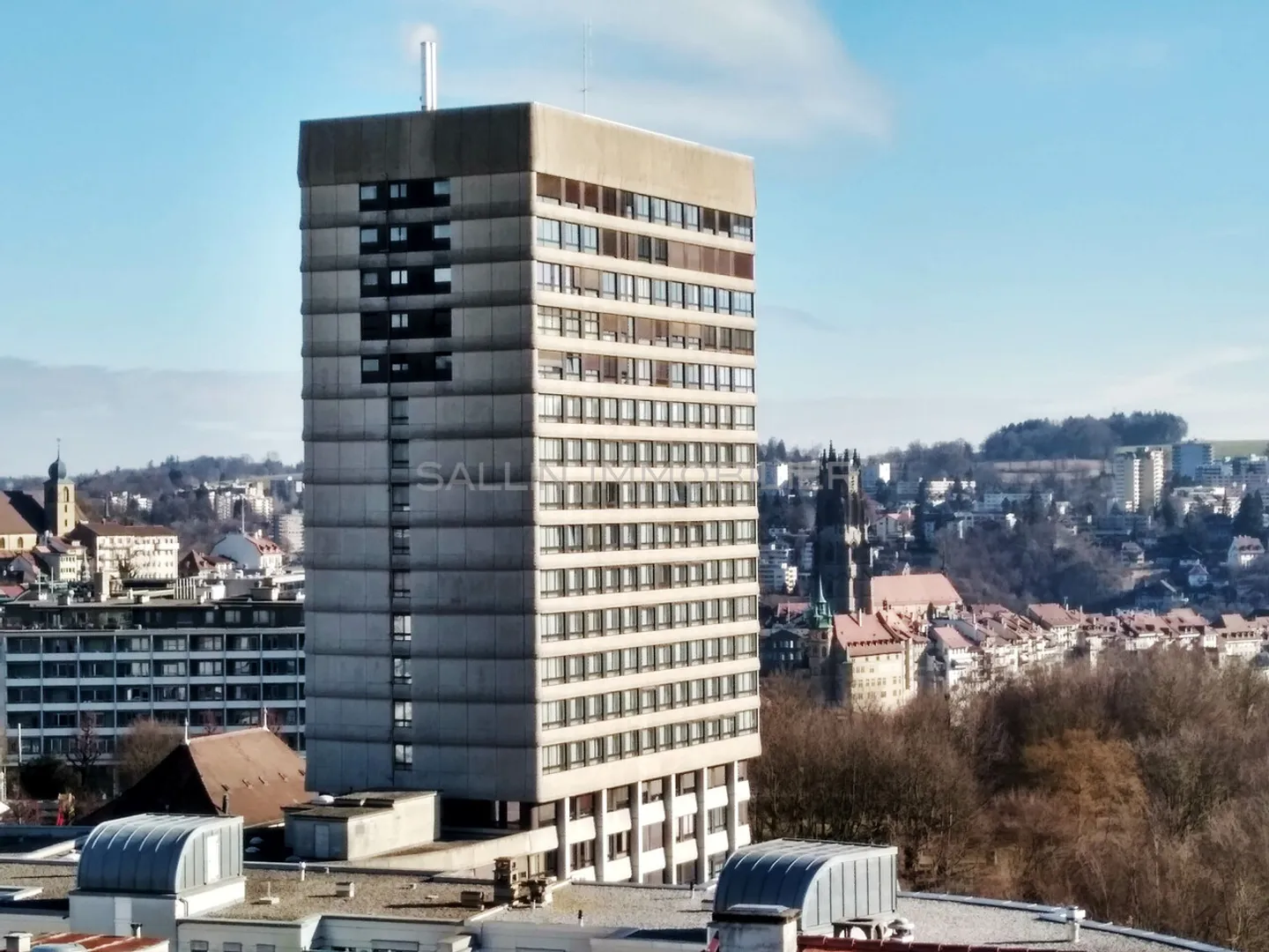 Unità spaziosa di 2½ stanze al 13° piano - Foto 1 di 6