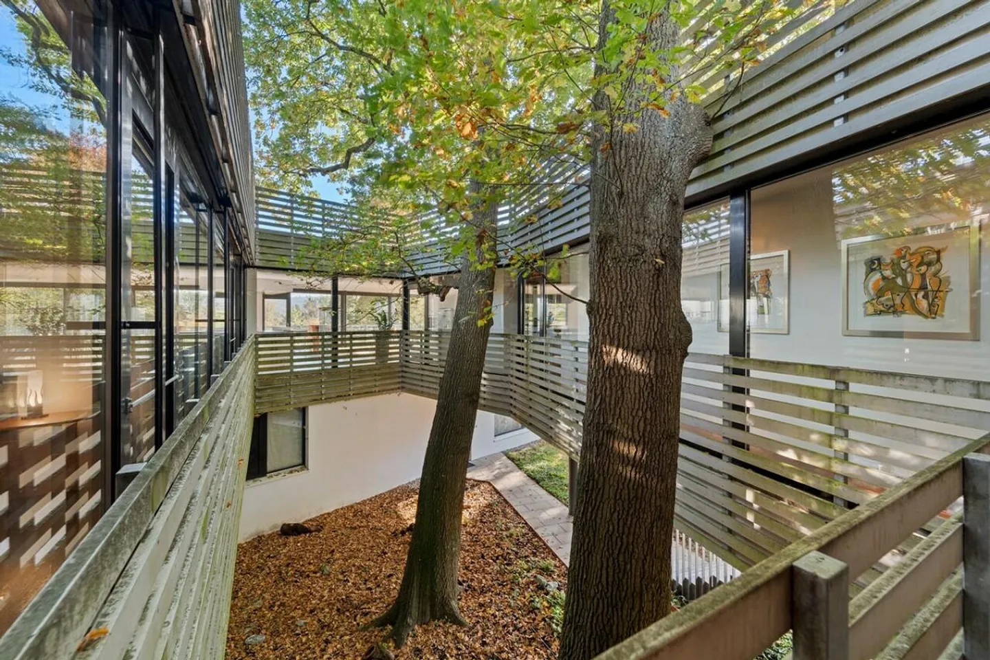 Dream apartment in private park near Schaffhausen old town - Photo 2 of 15