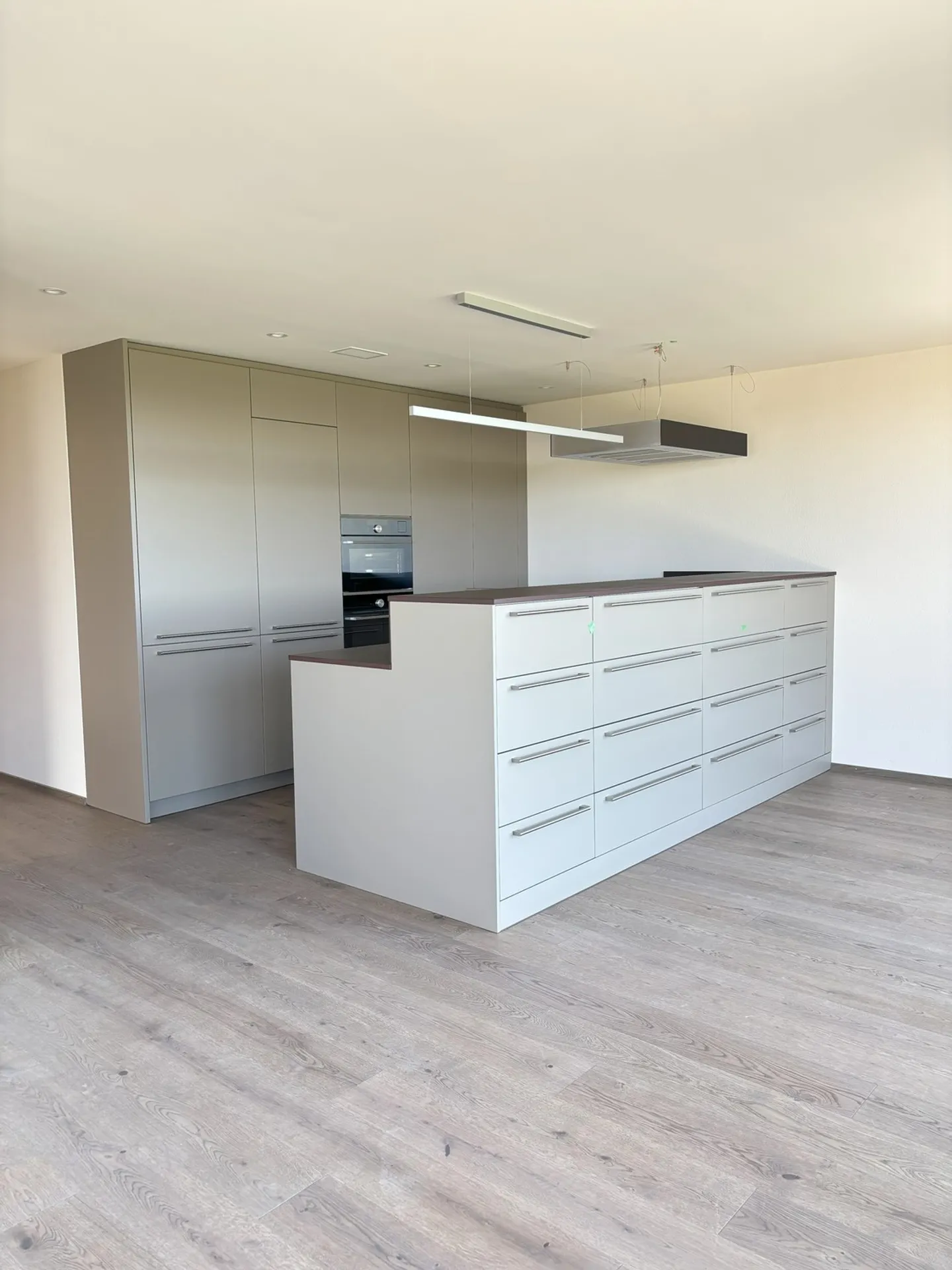 First rental of 9 new apartments with great views - Photo 2 of 8