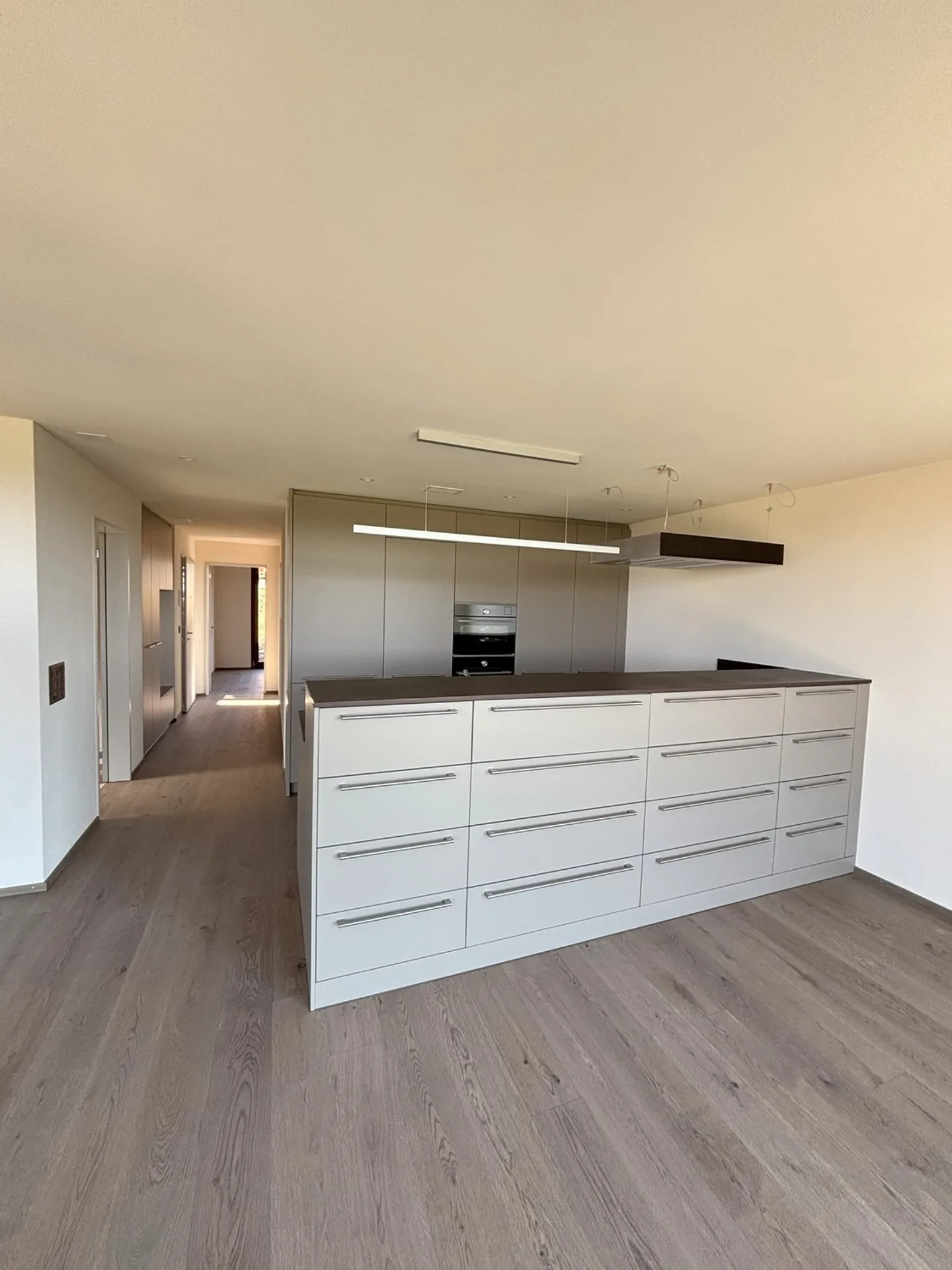 First rental of 9 new apartments with great views - Photo 3 of 8