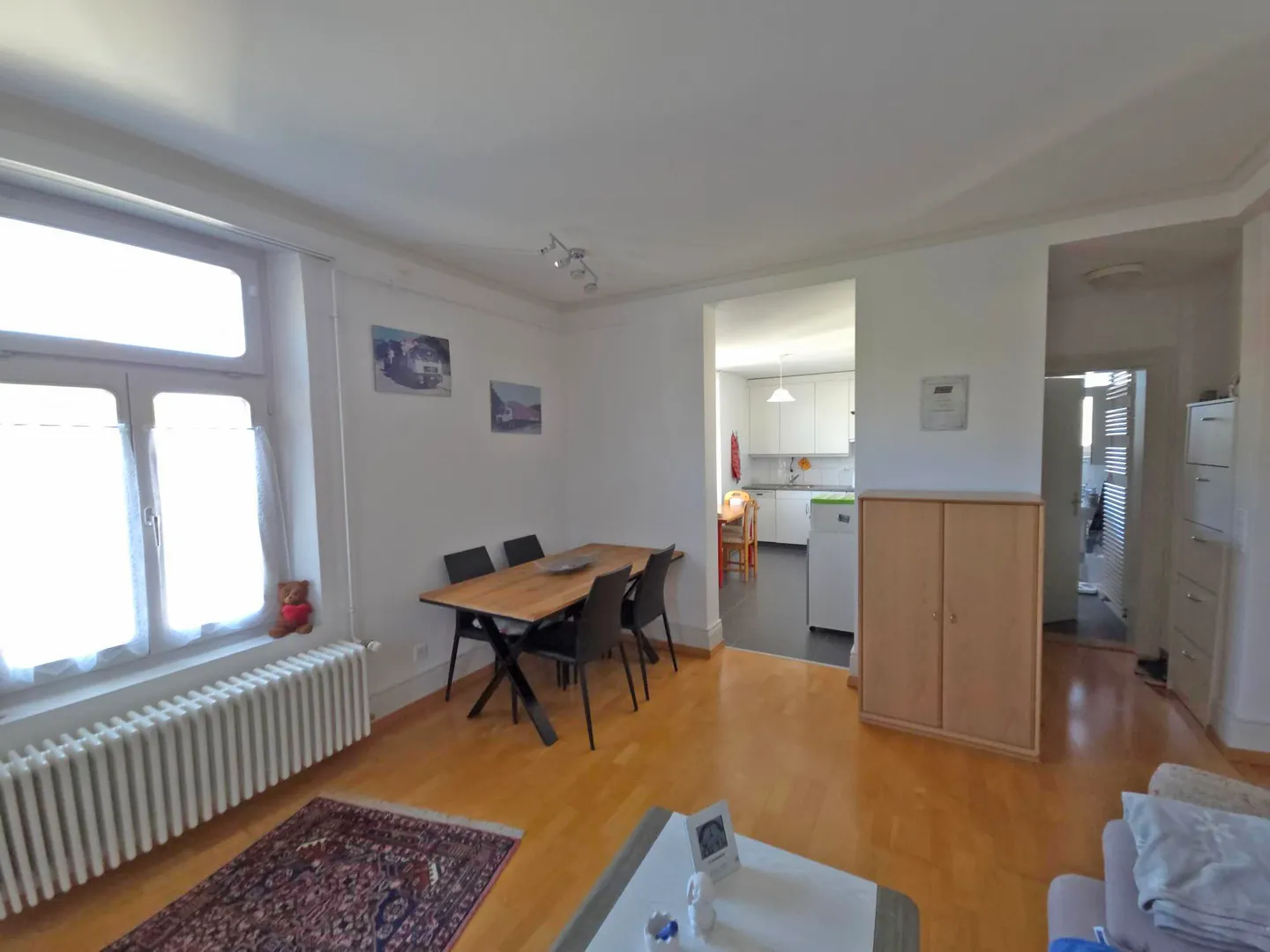 Spacious Apartment with Balcony - Photo 5 of 11