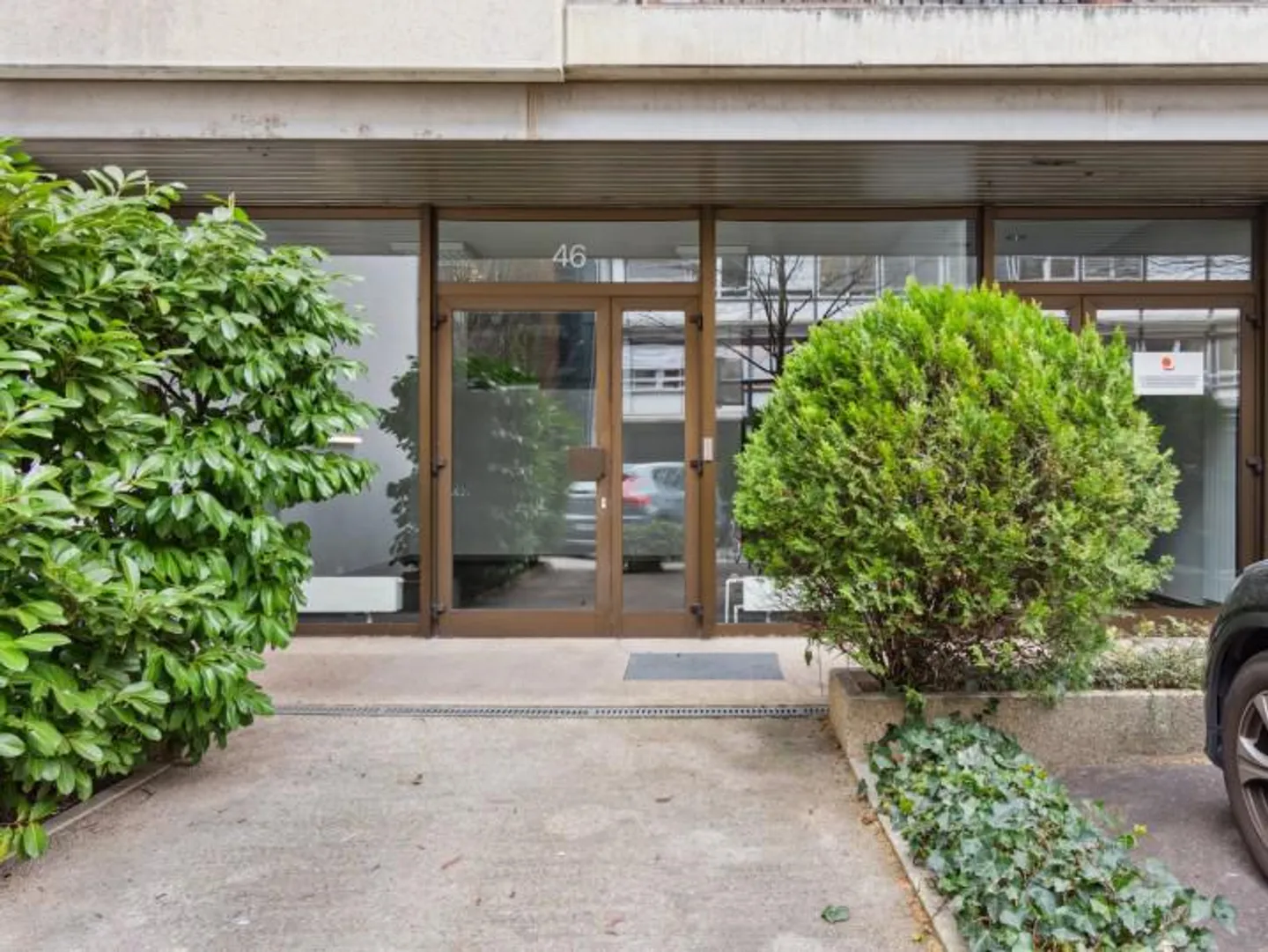 Spacious Office Space in Sécheron - Photo 1 of 13