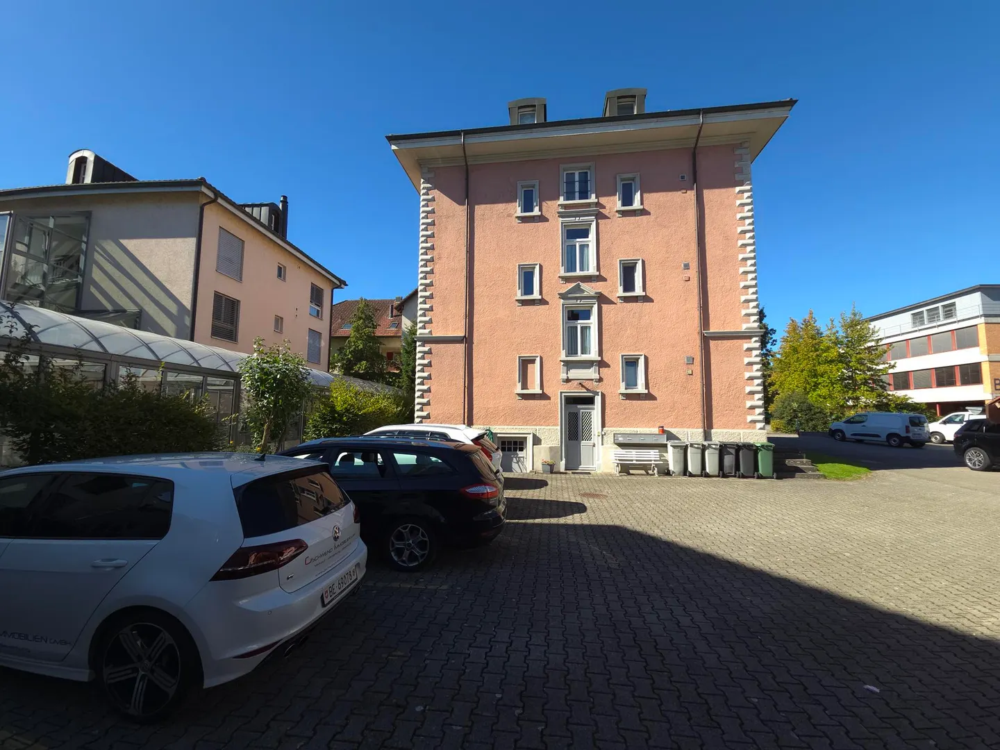 Spacious Apartment with Balcony - Photo 11 of 11