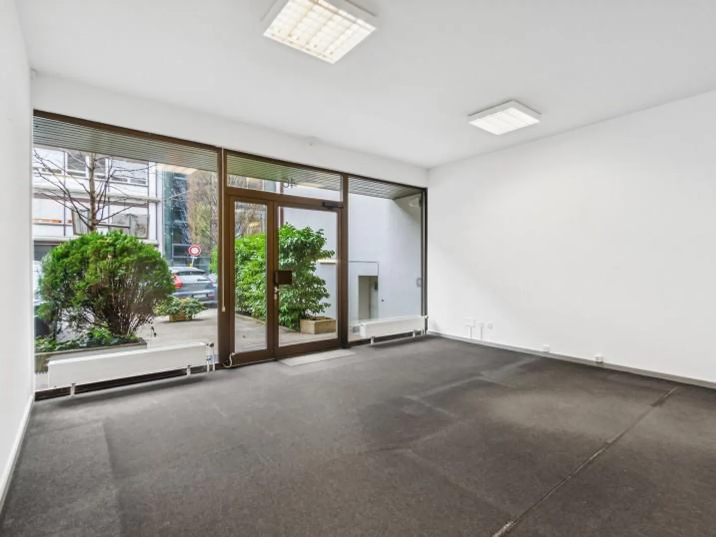 Spacious Office Space in Sécheron - Photo 2 of 13