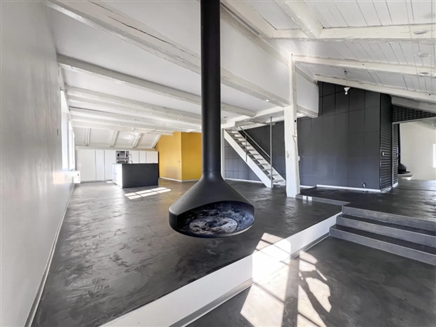 Charming duplex with a view of Val-de-Ruz – 4.5 rooms | 159 m² - Photo 6 of 13