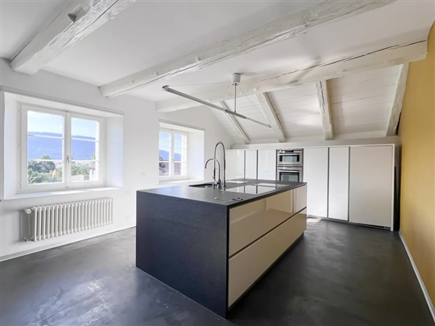 Charming duplex with a view of Val-de-Ruz – 4.5 rooms | 159 m² - Photo 7 of 13