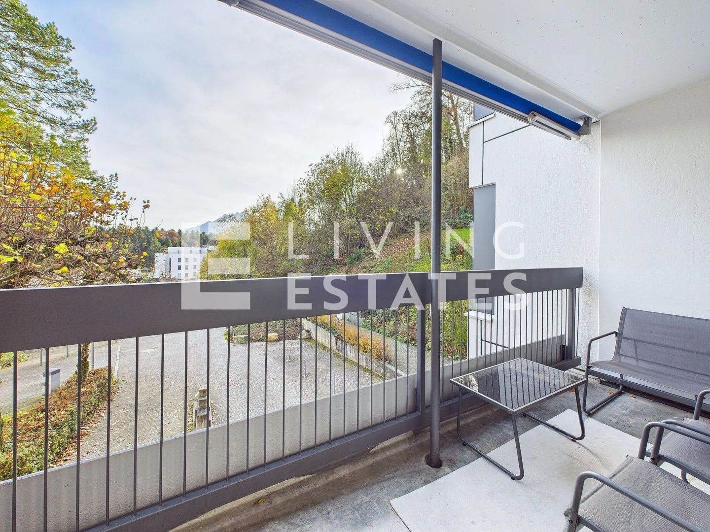 VOTRE BONHEUR FAMILIAL - CONFORTABLE. MODERNE. PROCHE DE LA VILLE. - Photo 3 sur 19