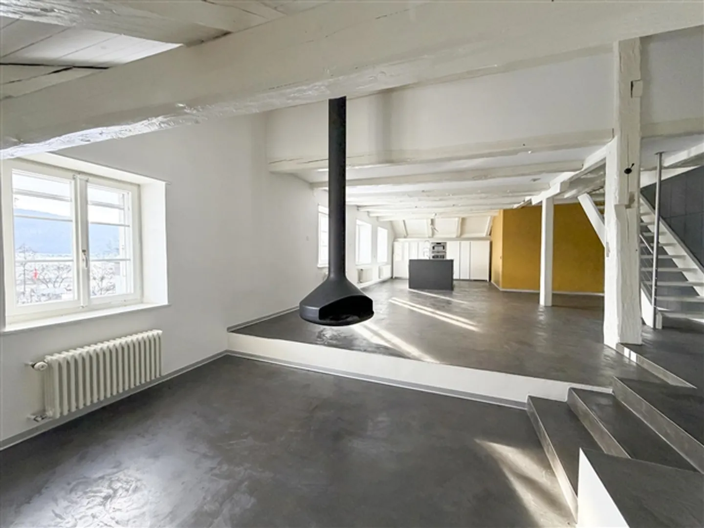 Charming duplex with a view of Val-de-Ruz – 4.5 rooms | 159 m² - Photo 4 of 13