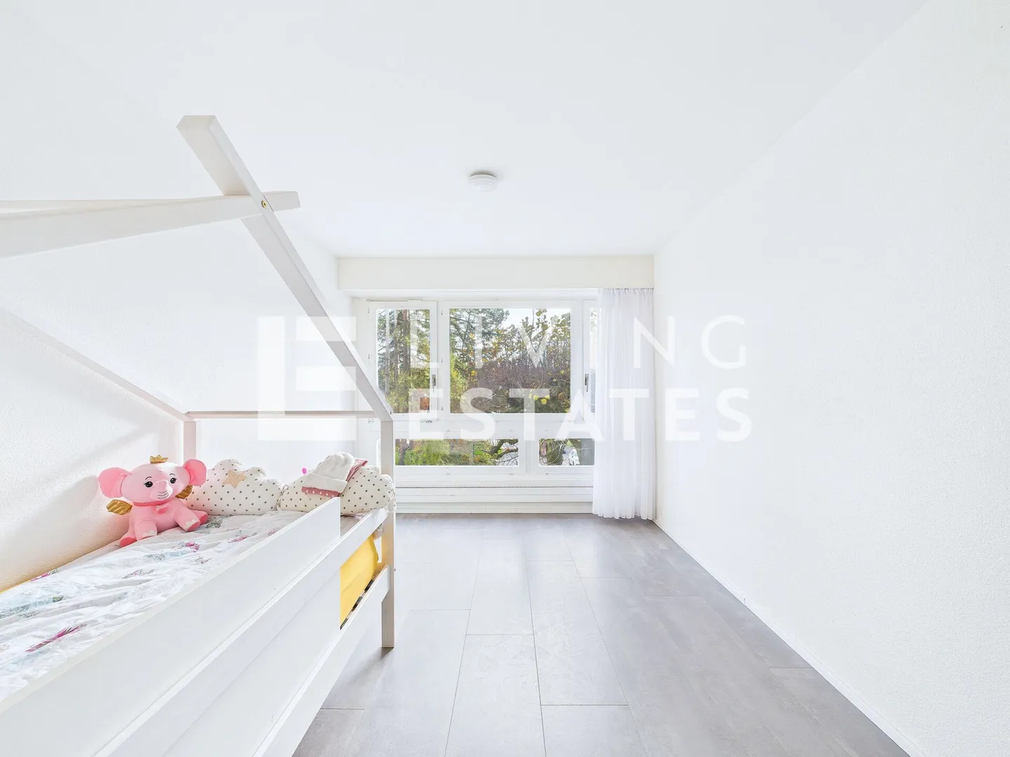 VOTRE BONHEUR FAMILIAL - CONFORTABLE. MODERNE. PROCHE DE LA VILLE. - Photo 8 sur 19