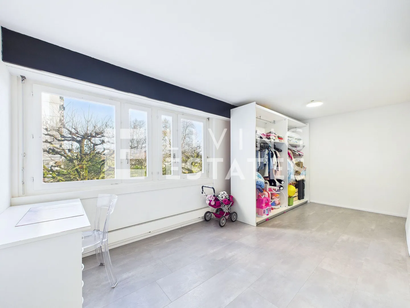 VOTRE BONHEUR FAMILIAL - CONFORTABLE. MODERNE. PROCHE DE LA VILLE. - Photo 12 sur 19