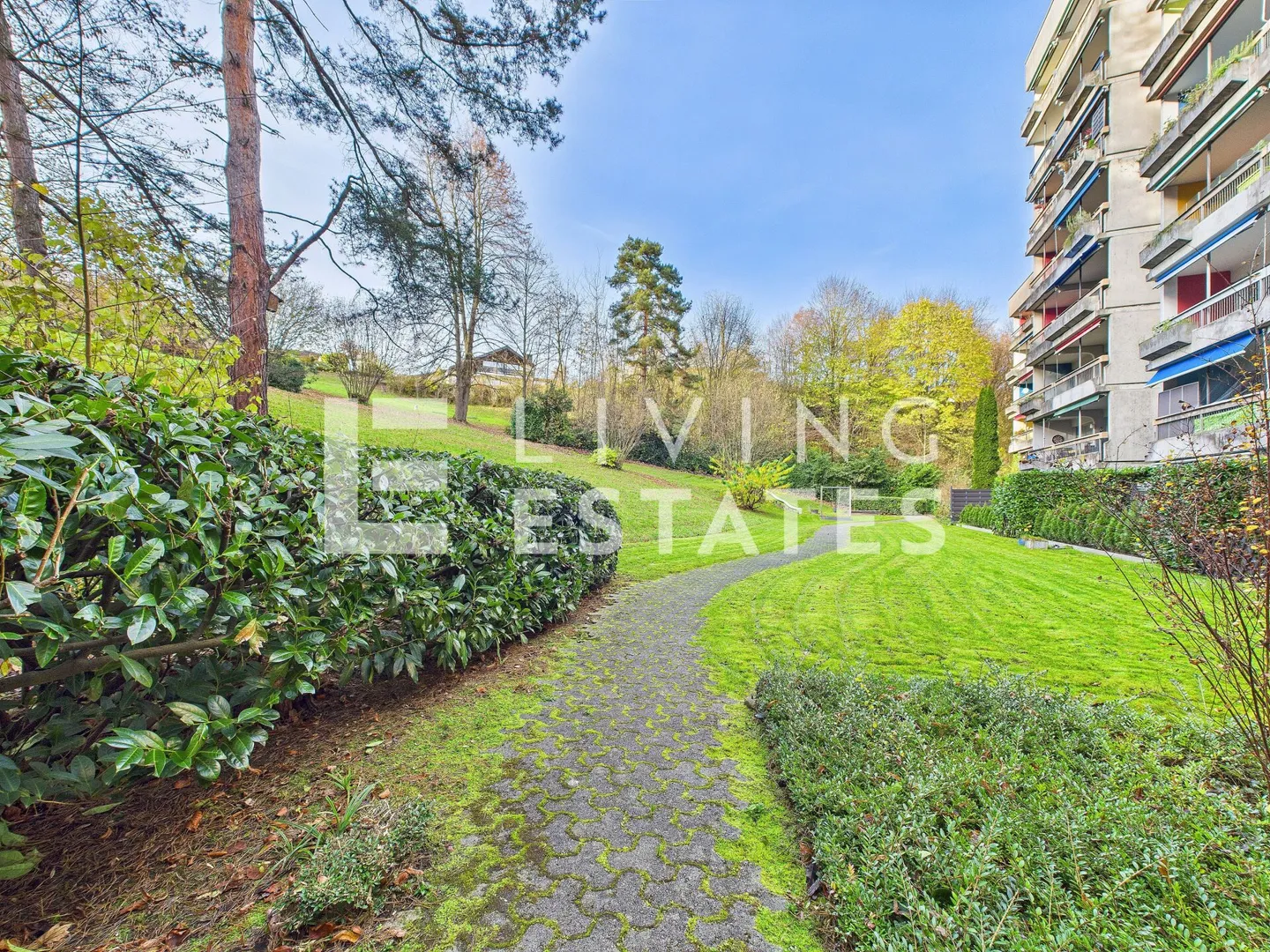 VOTRE BONHEUR FAMILIAL - CONFORTABLE. MODERNE. PROCHE DE LA VILLE. - Photo 16 sur 19