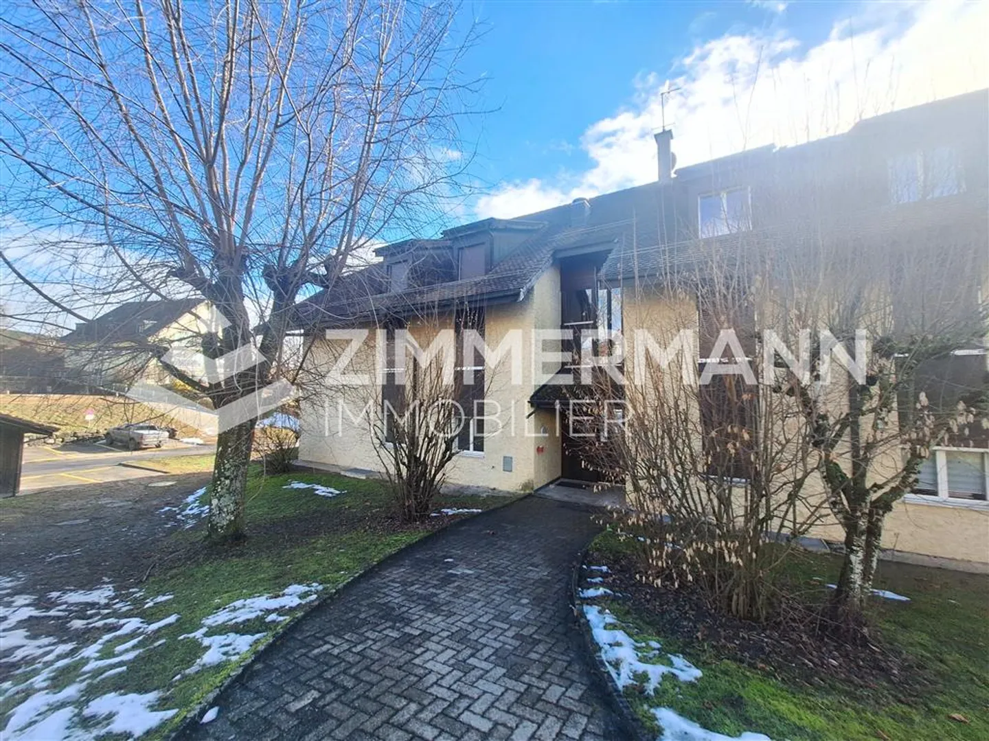 Appartement Rénové - Photo 3 sur 12