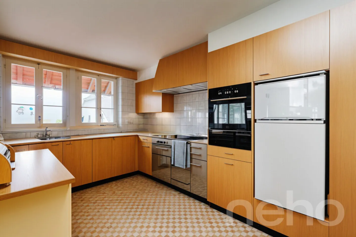 Stepped house for sale - Photo 2 of 12