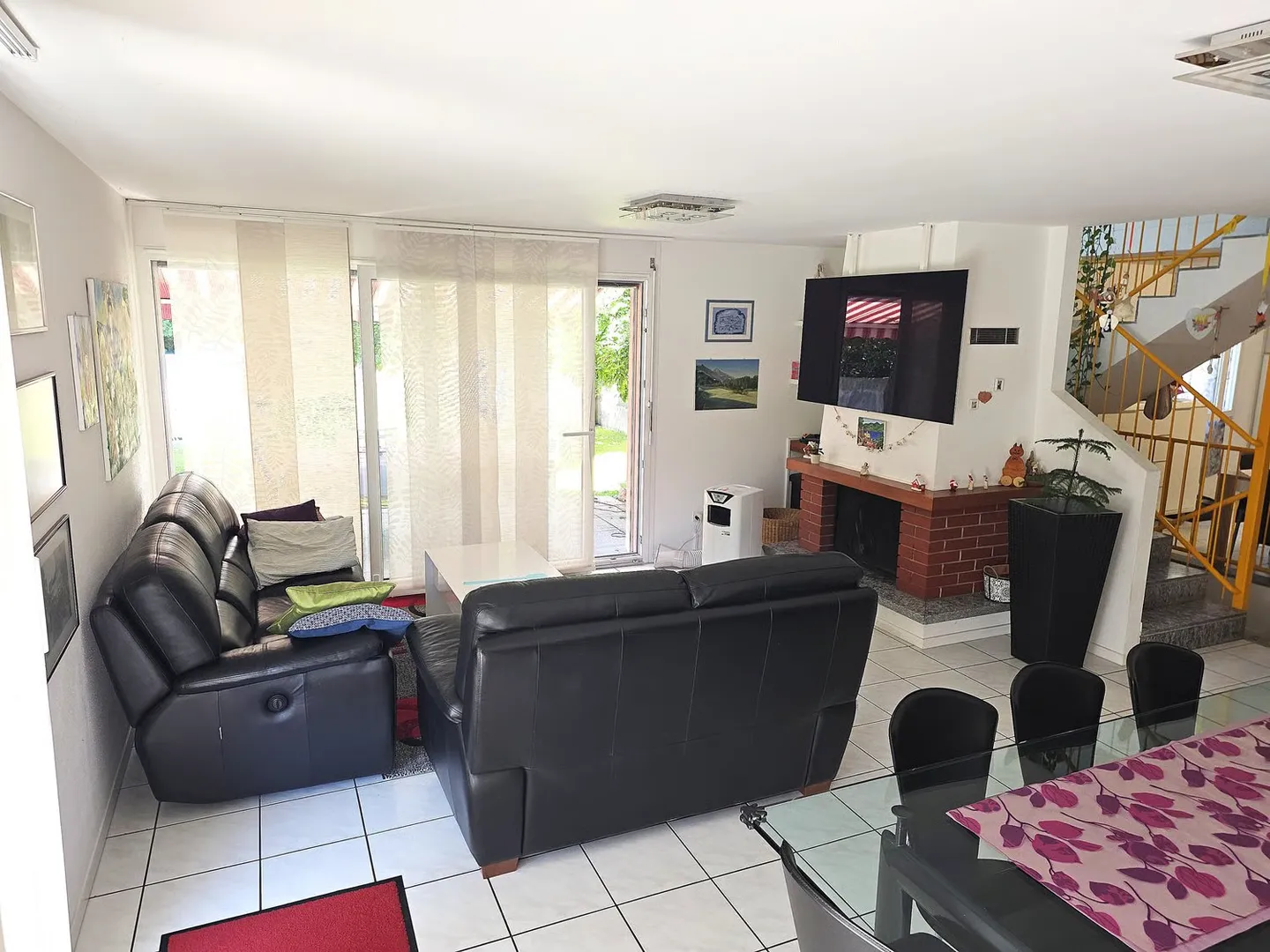 Spacious single-family house with 6 rooms in Gorduno - Photo 13 of 21