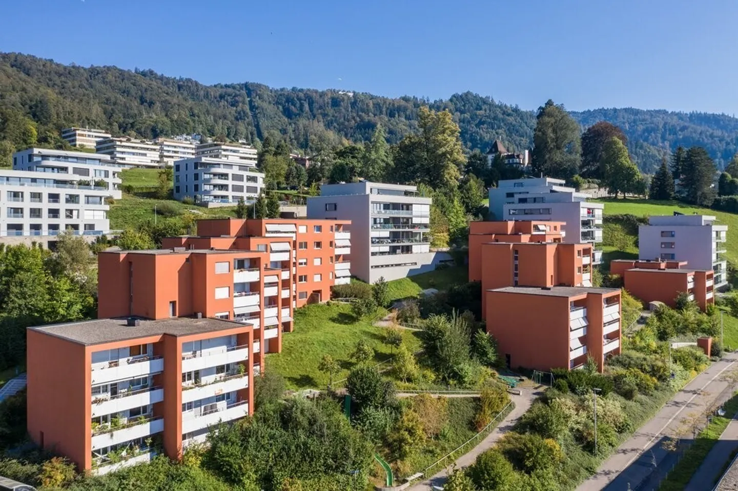Charming 2-Room Apartment in Zug - Photo 1 of 6
