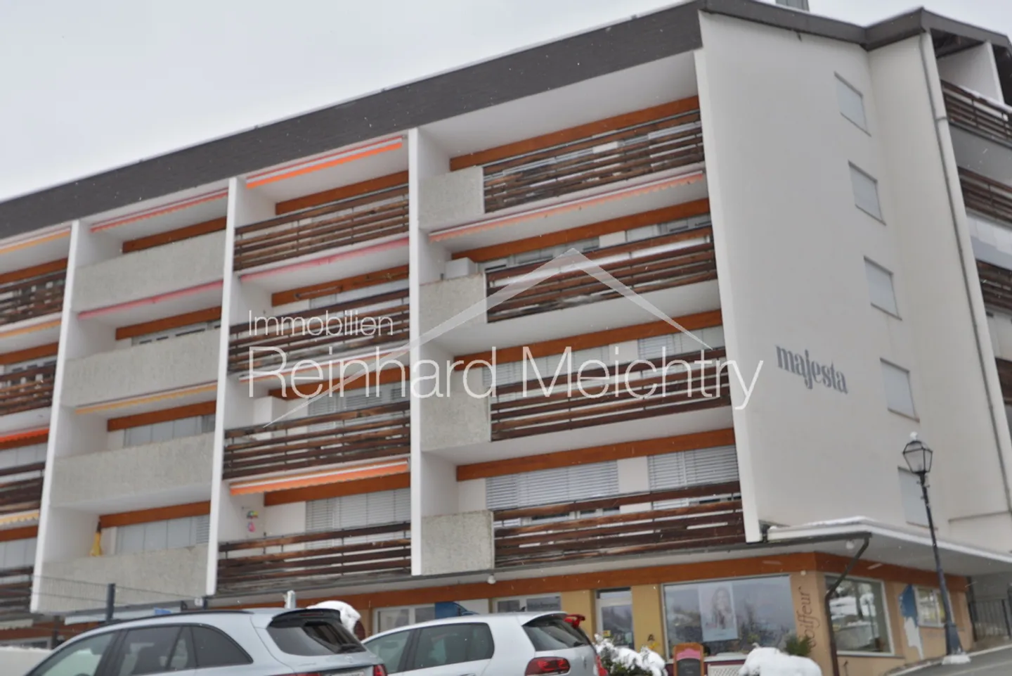 Top renovated 3.5 room holiday apartment in the 'Majesta' house in Leukerbad - Photo 5 of 36