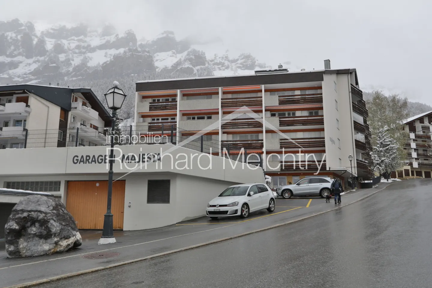 Top renovated 3.5 room holiday apartment in the 'Majesta' house in Leukerbad - Photo 4 of 36