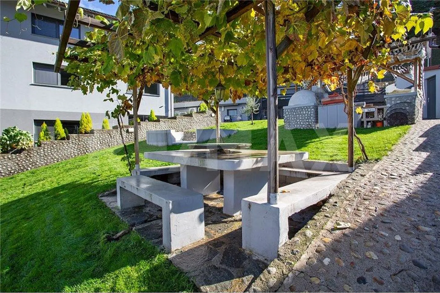 Duplex apartment 4 rooms with lake view and pool - Photo 13 of 13