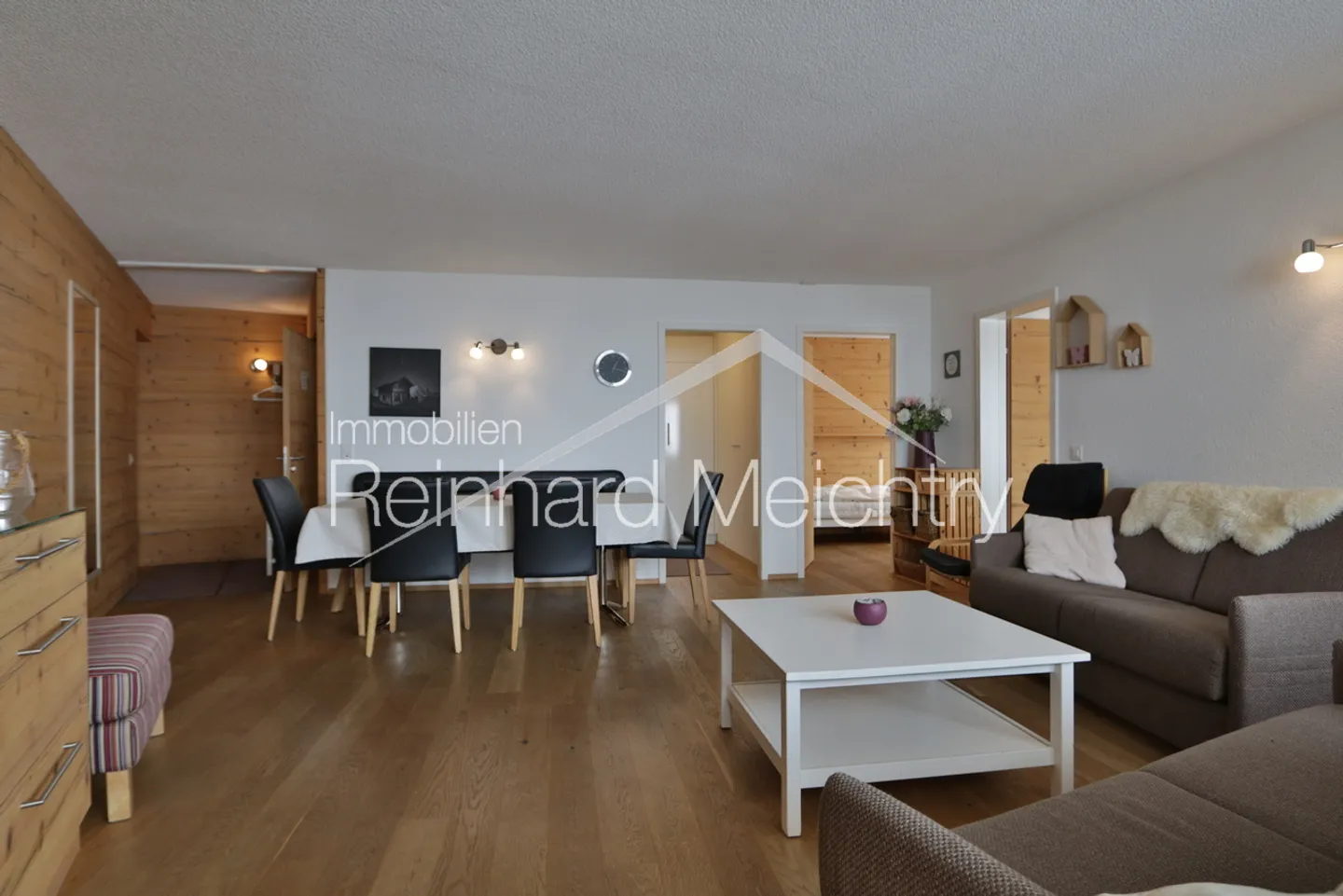 Top renovated 3.5 room holiday apartment in the 'Majesta' house in Leukerbad - Photo 16 of 36